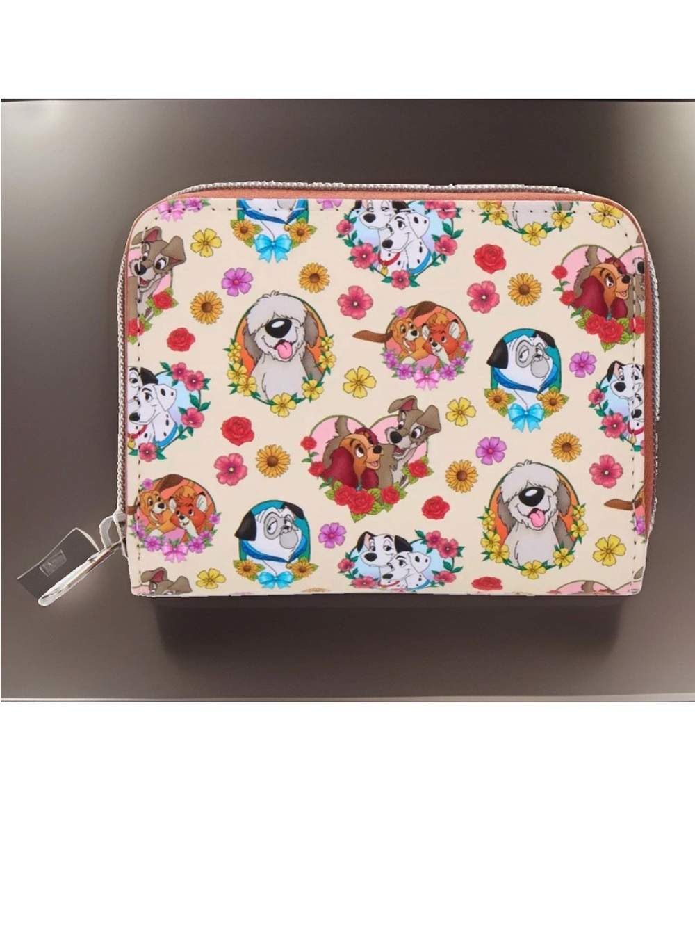 NEW Loungefly DISNEY DOGS 101 Dalmatians Fox Hound Lady Tramp Floral Zip Wallet